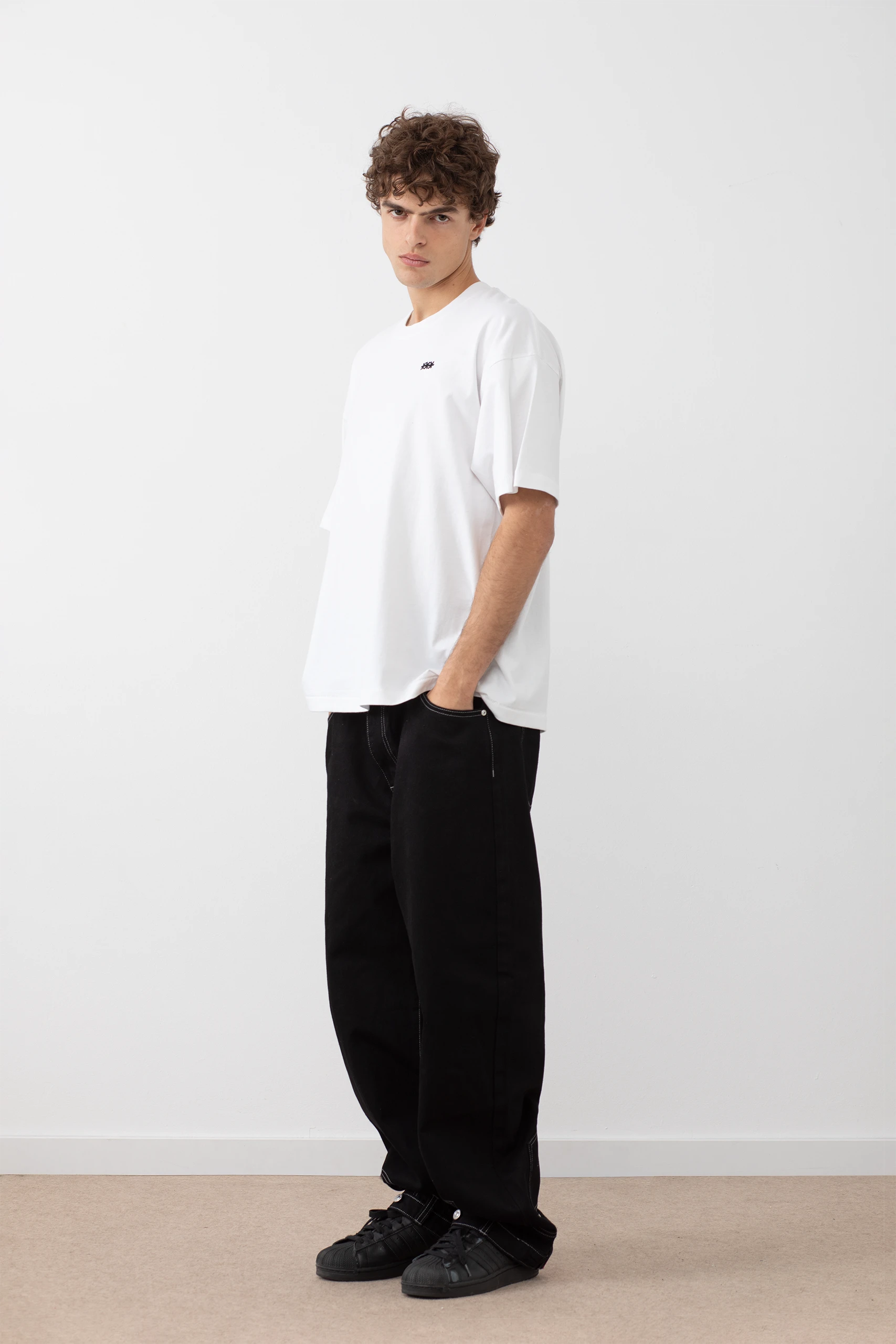 DAILY *** WHITE