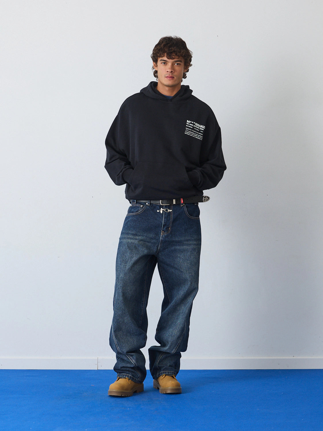 *** HOODIE BLACK