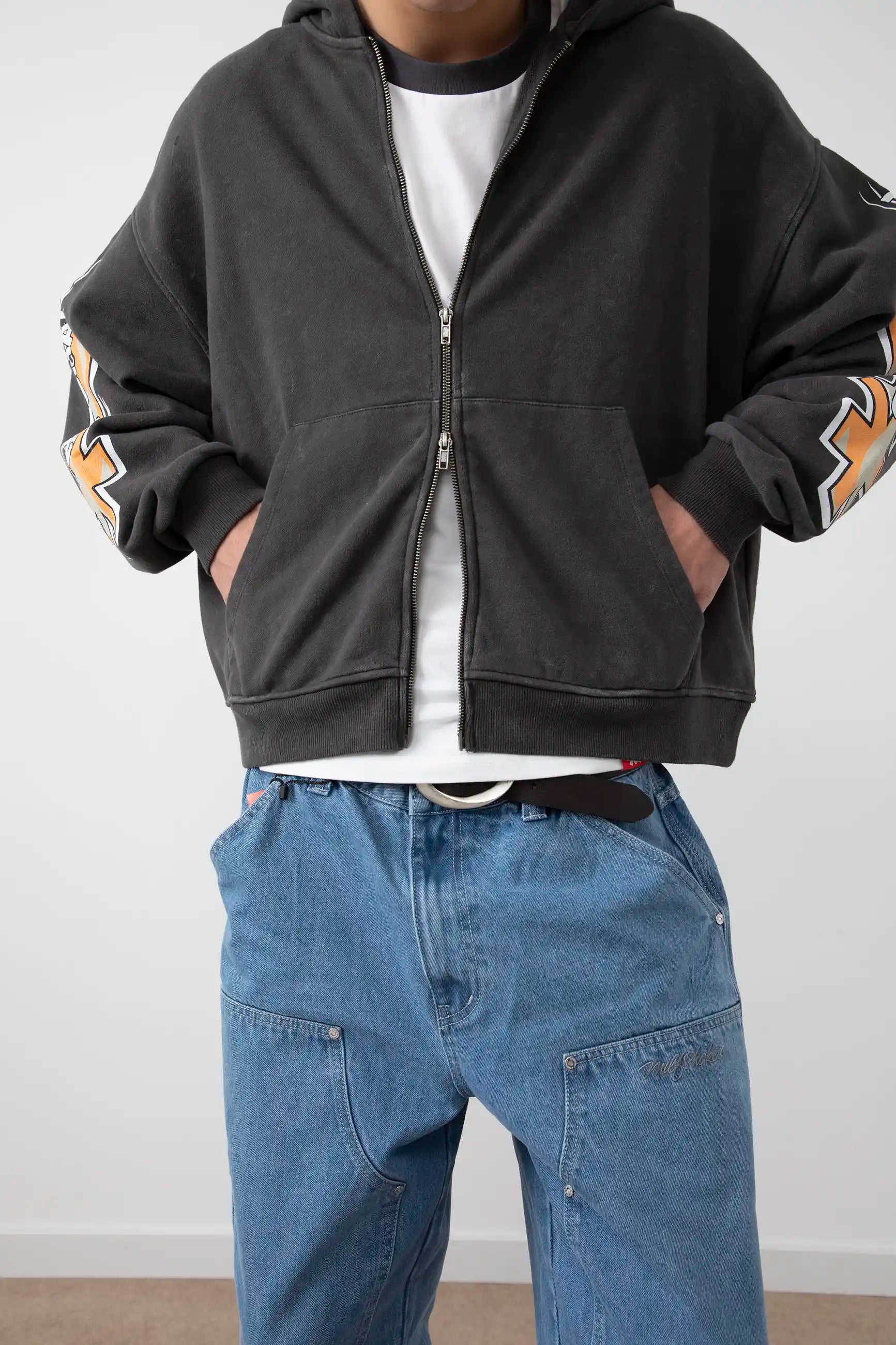 ORNG FLMS ZIPPER