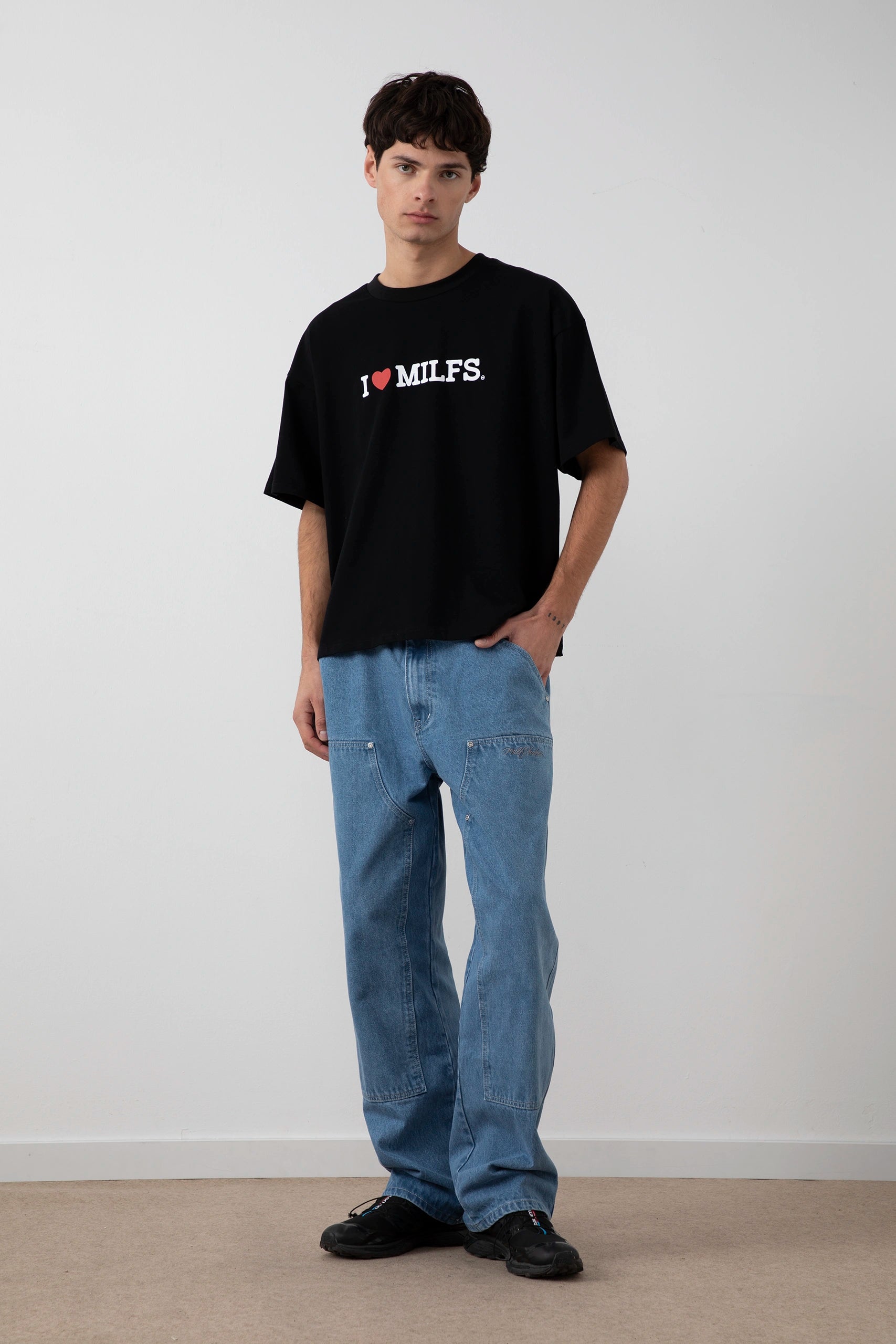 SOUVENIR TEE BLACK